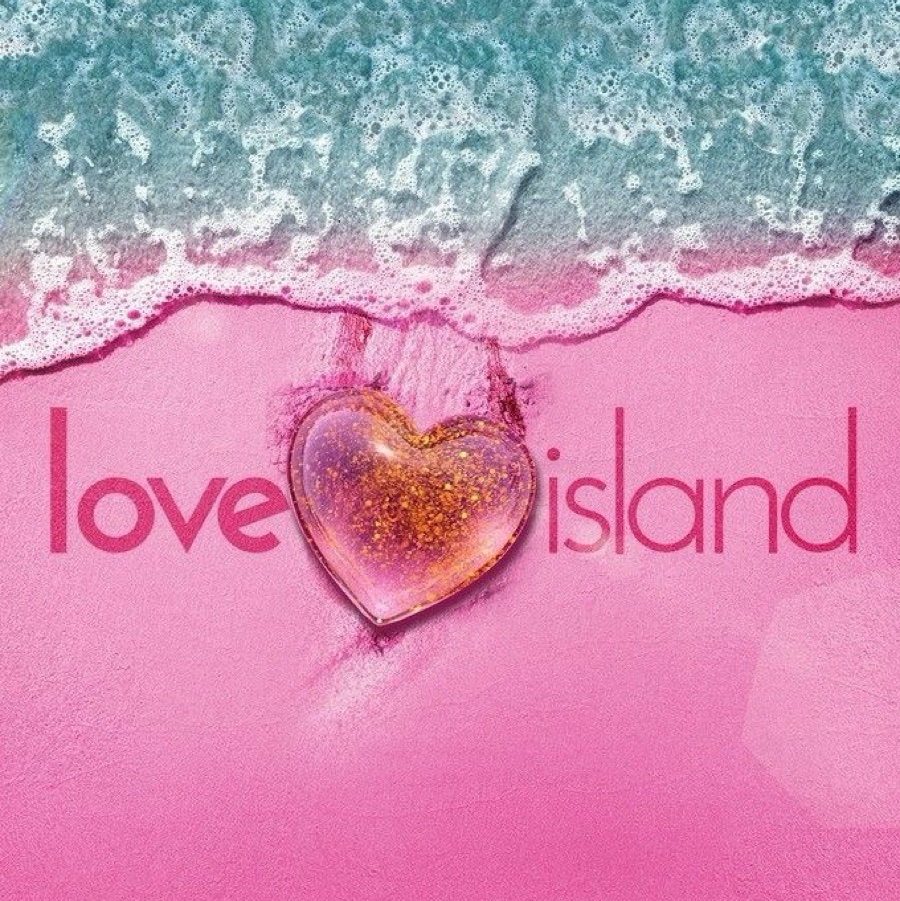 Love Island Premiere Party 🌴💗