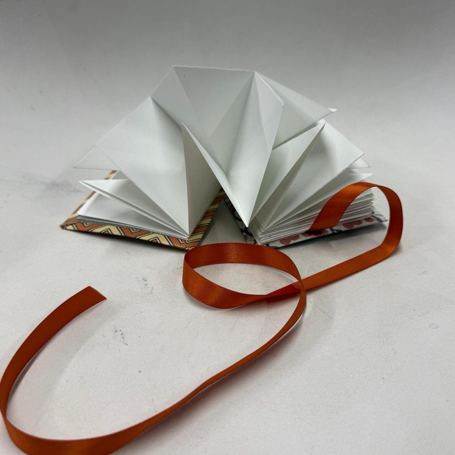 Lotus Fold & Accordion Book Binding