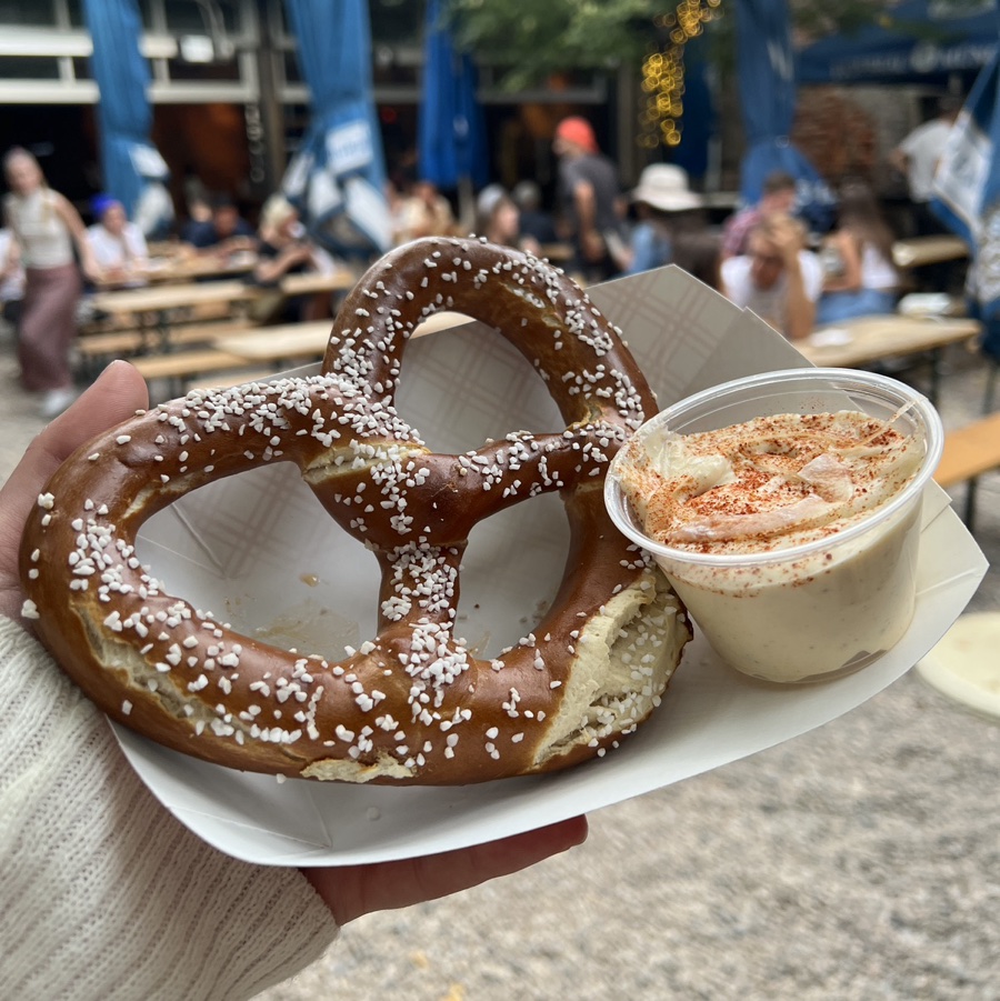 OKTOBERFEST SINGLES HAPPY HOUR